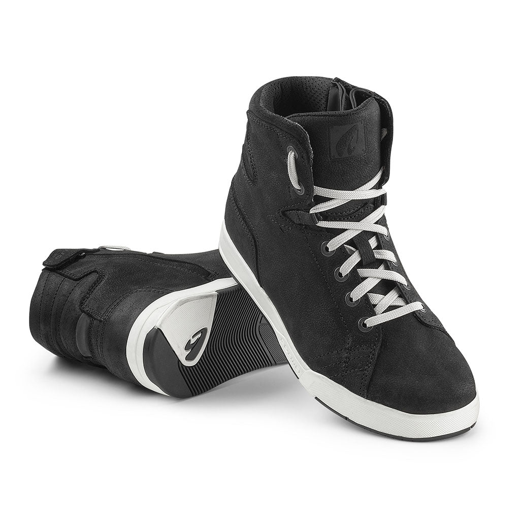 motorcycle boots | Forma Swift X Dry waterproof black white urban